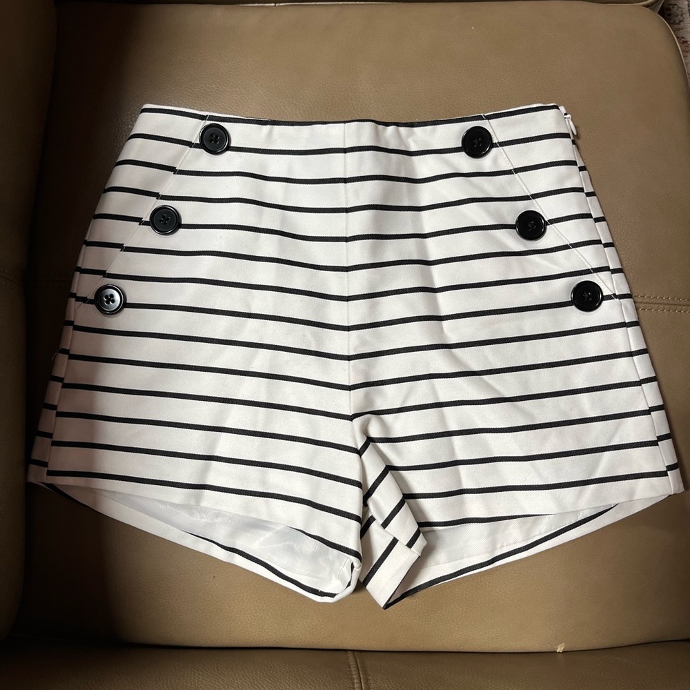 Forever 21 High Waist Black and White Shorts